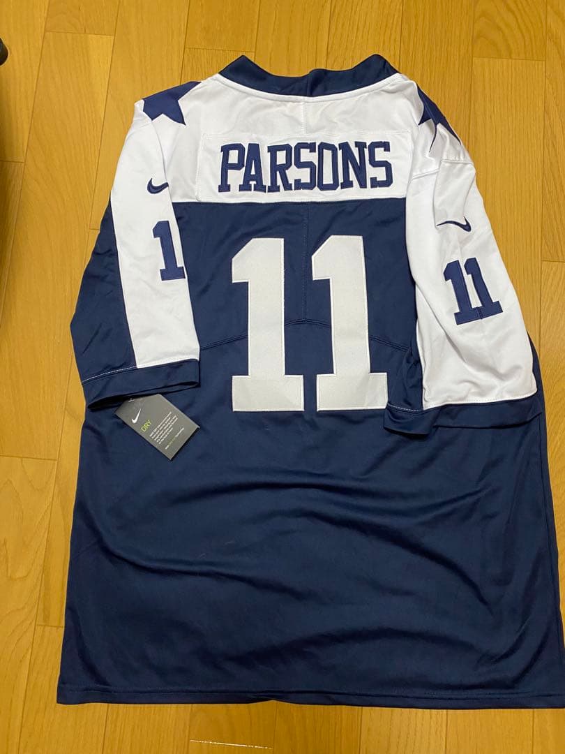 マイカ・パーソンズ　ユニフォーム